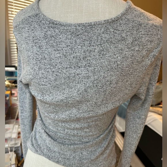 Free People Gray Long Sleeve Twist Front Top - Picture 4 of 5